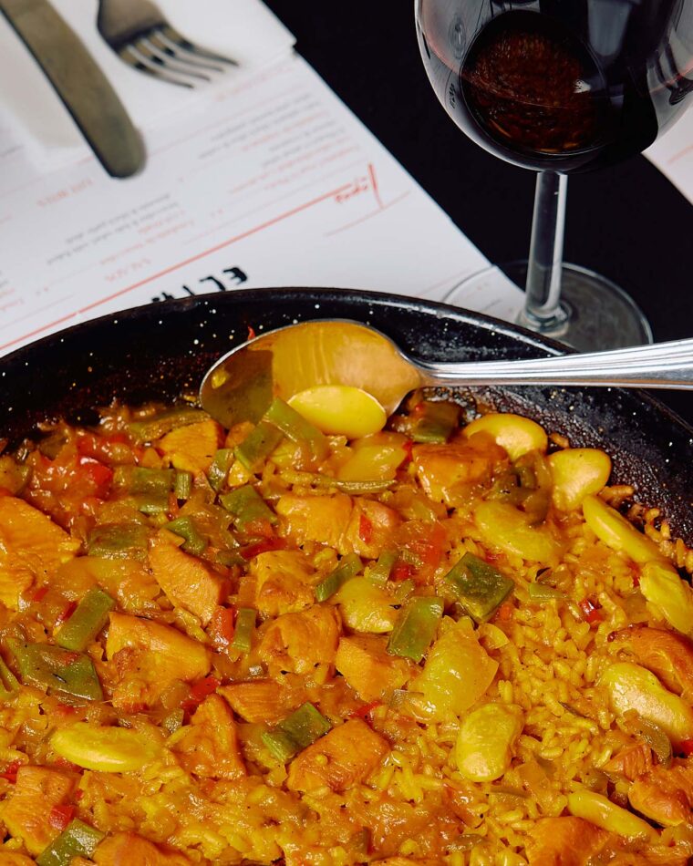 Paella London classic seafood Valenciana